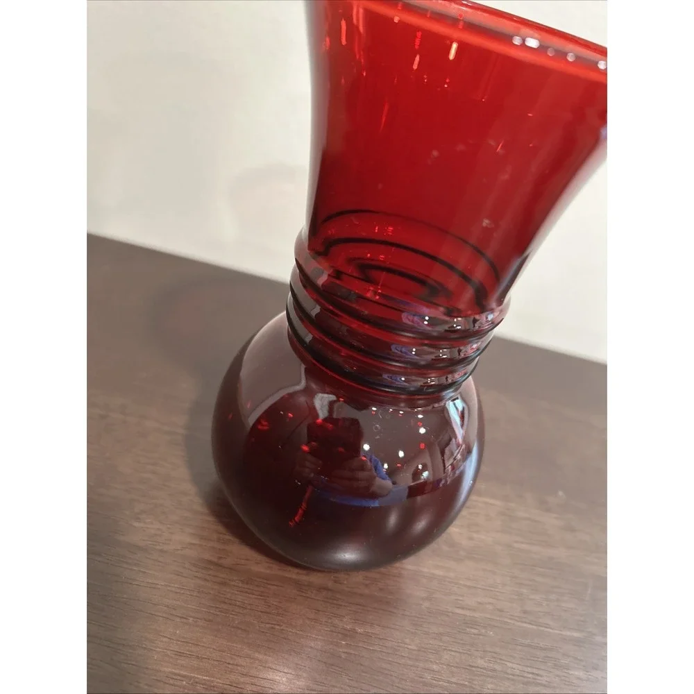 anchor hocking Royal Ruby 6 Vase Vintage Glass‎